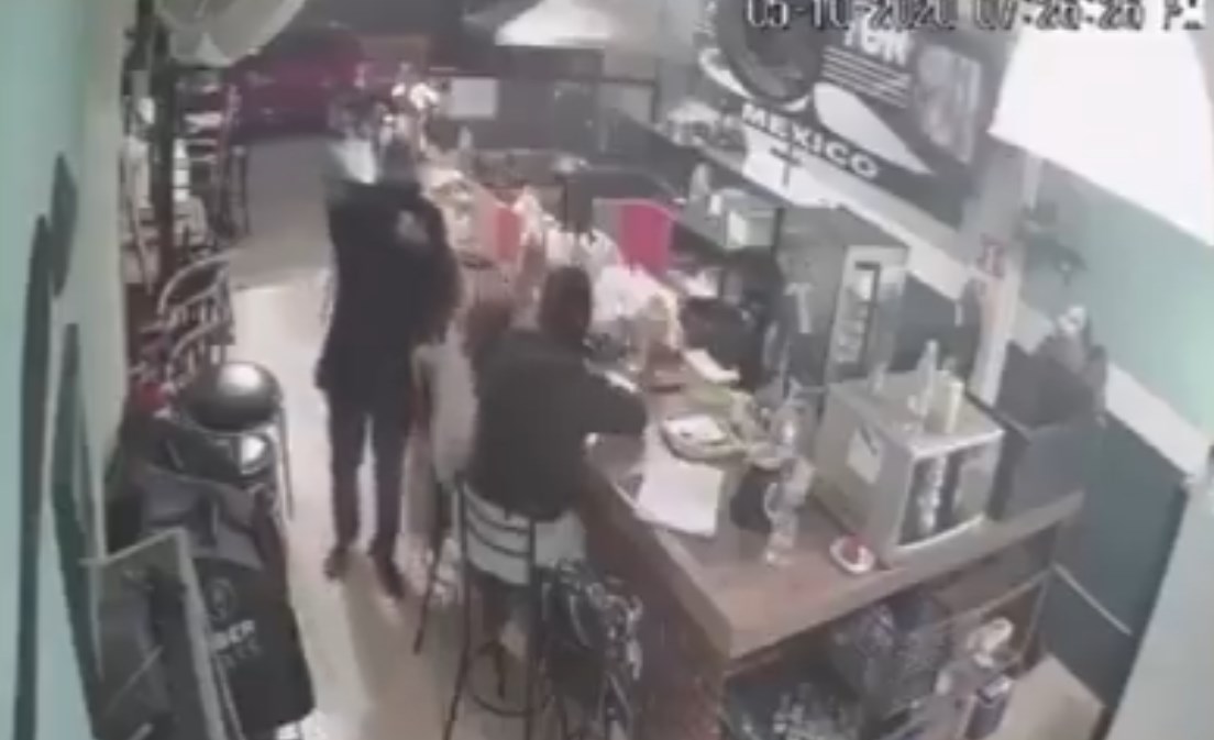 Asalto a cafetería en el Estado de México