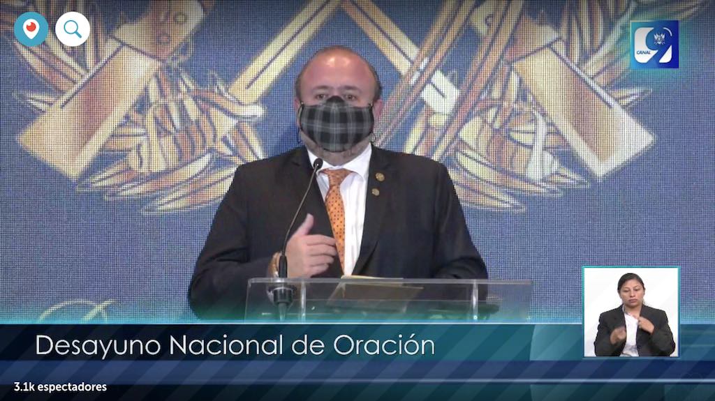 Antonio Malouf, ministro de Economía, en el desayuno nacional de oración.