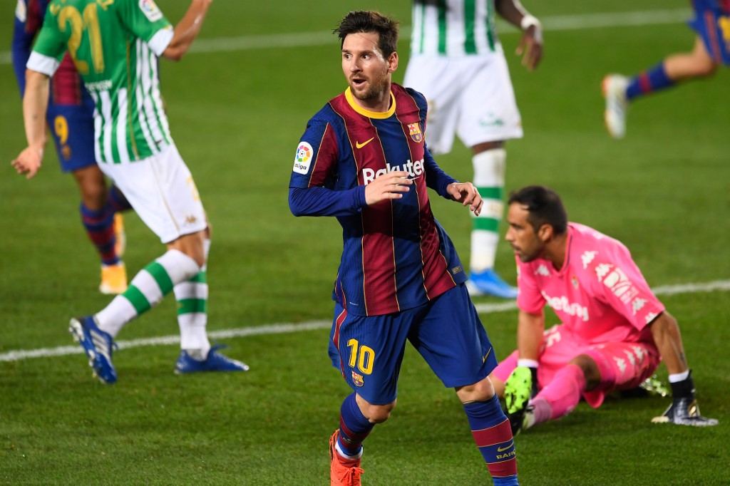 Barcelona golea al Betis con doblete de Messi