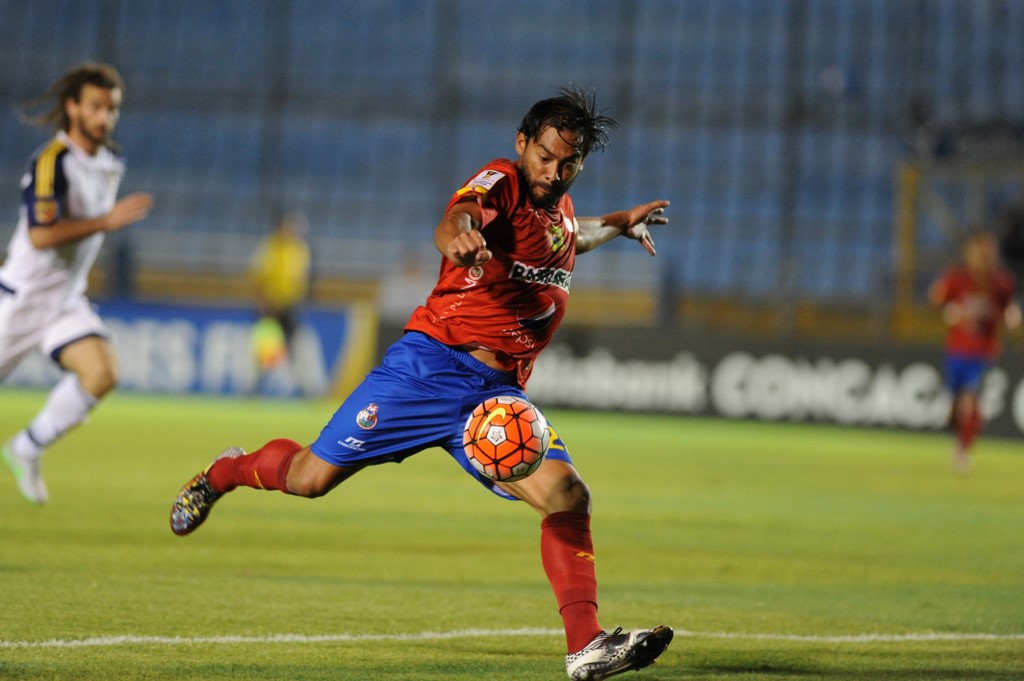 Carlos Ruiz recuerda sus inicios como futbolista