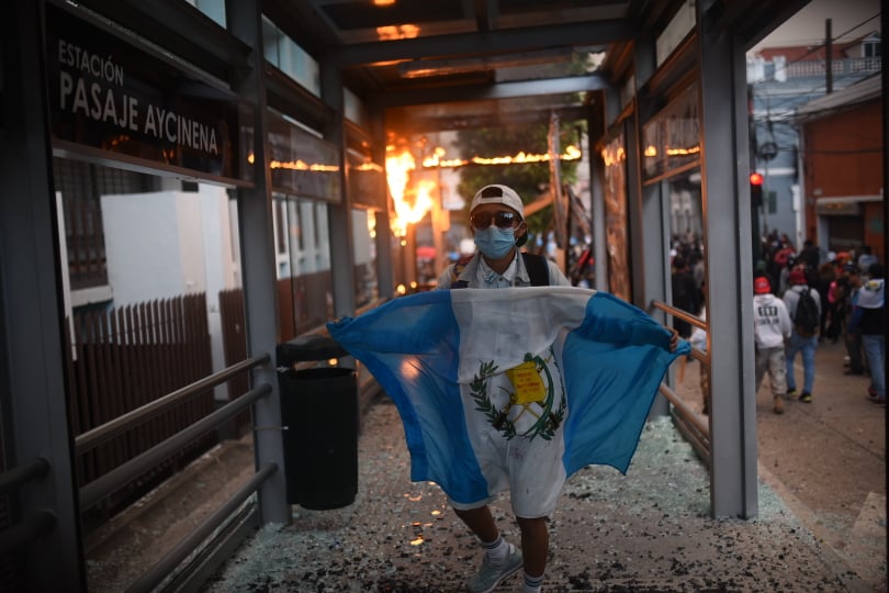 disturbios durante manifestación en el Congreso el 21 de noviembre