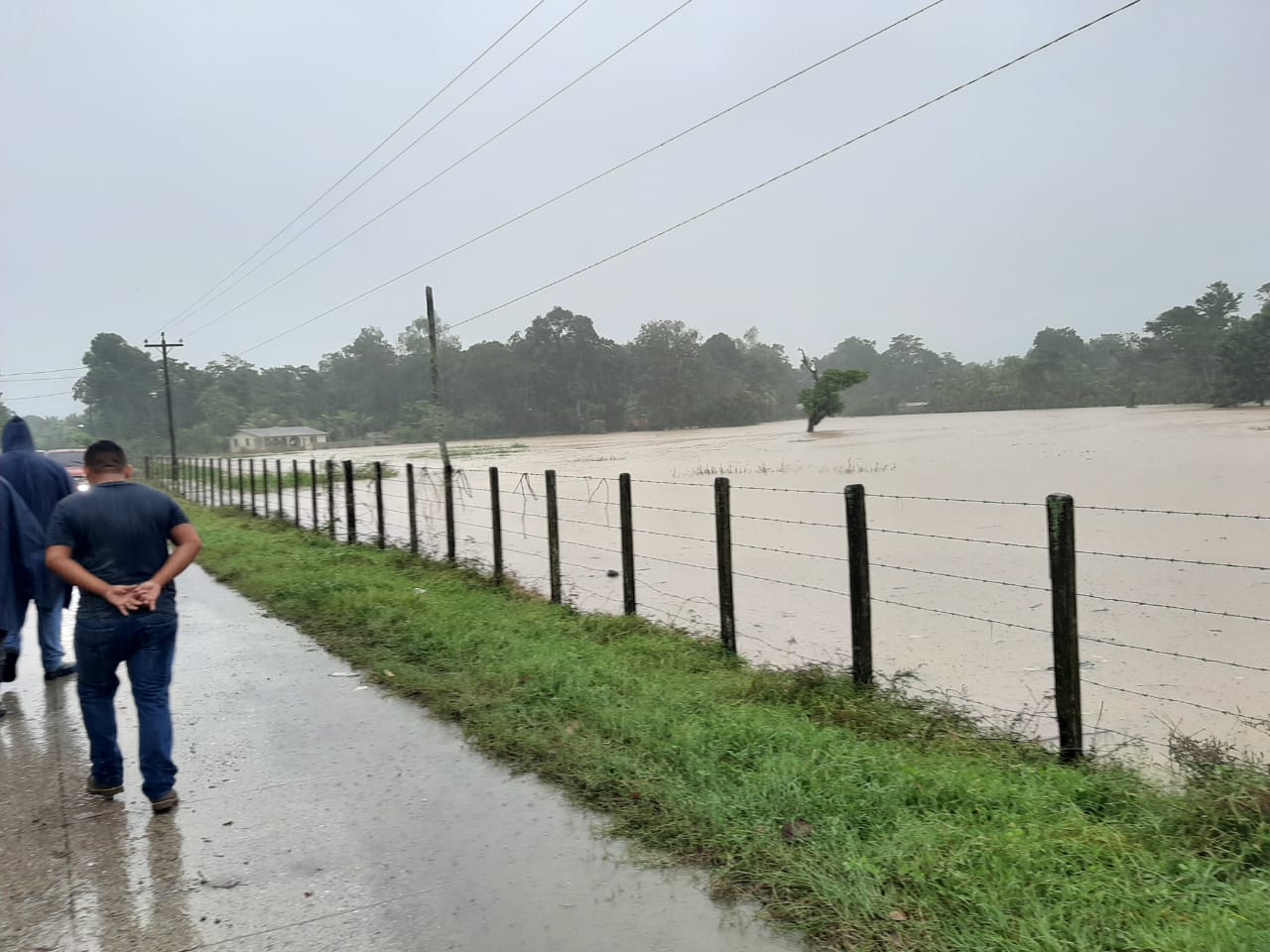 río Motagua se desborda en Izabal