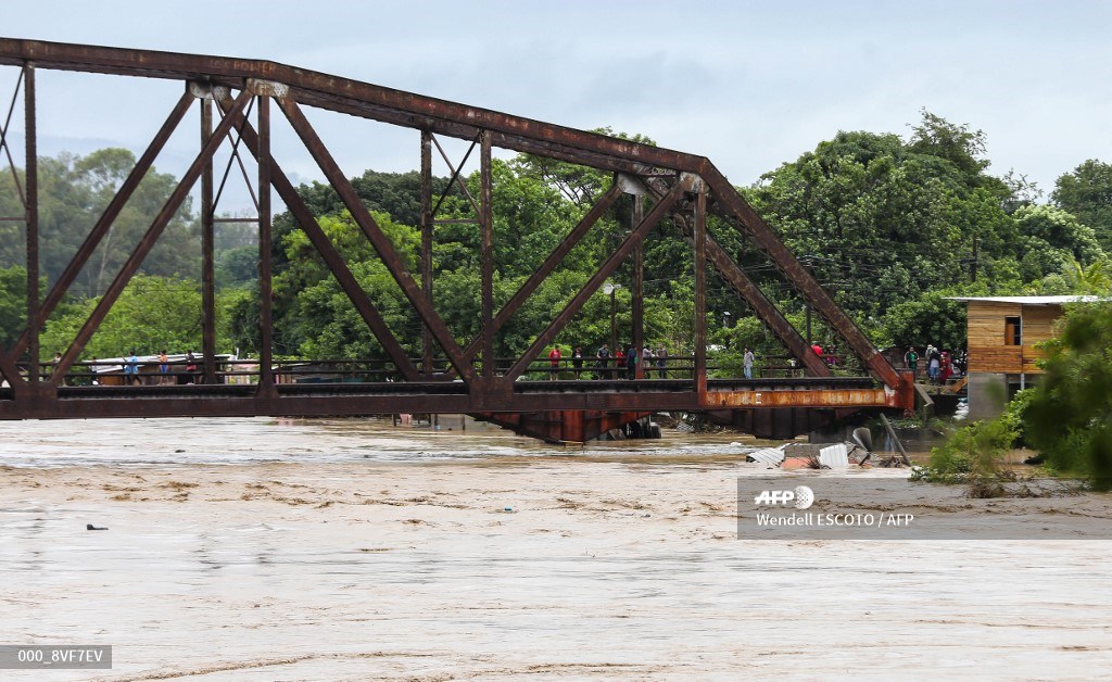 Iota provoca inundaciones en Honduras