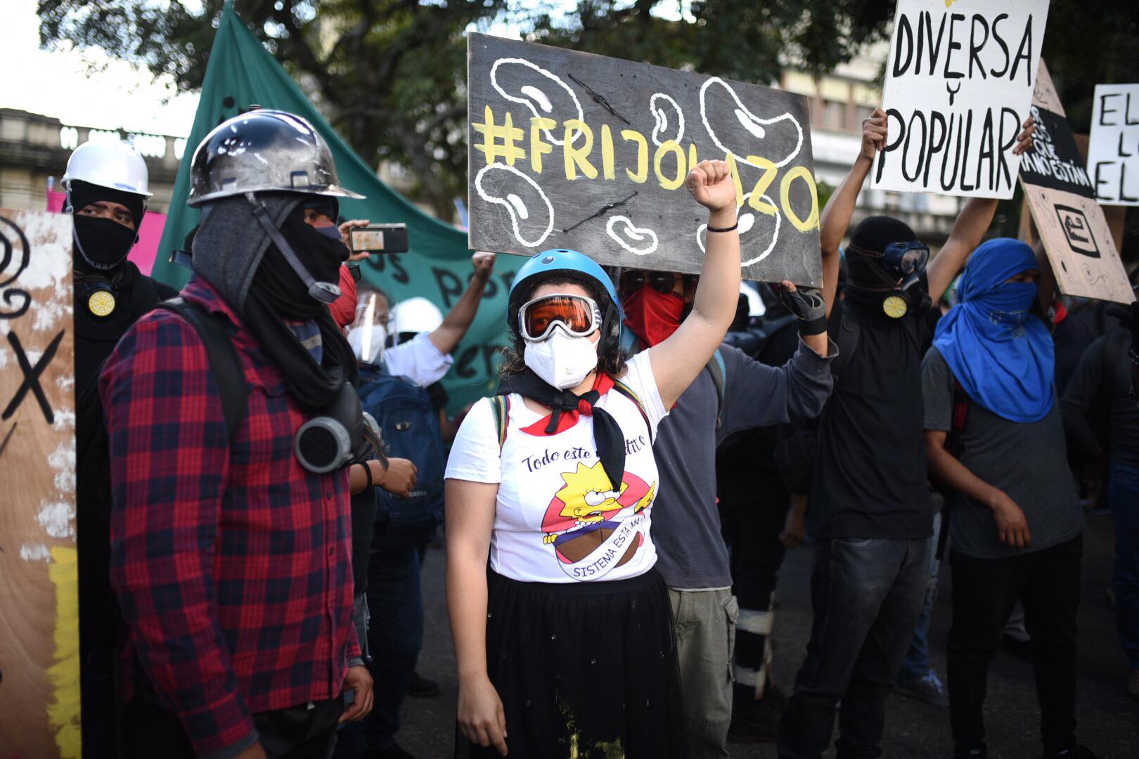 manifestación en la plaza de la Constitución, 28 de noviembre