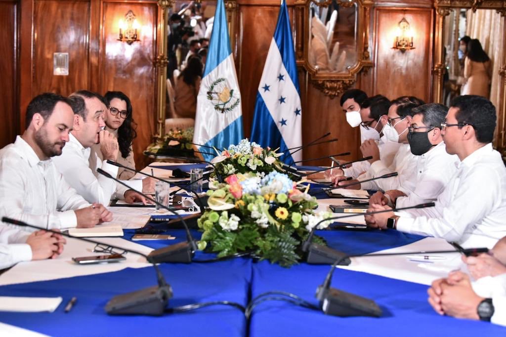 reunión entre presidentes de Guatemala y Honduras