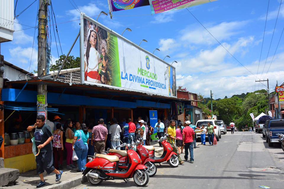 Mercados de Mixco cerrarán a las 17 horas.