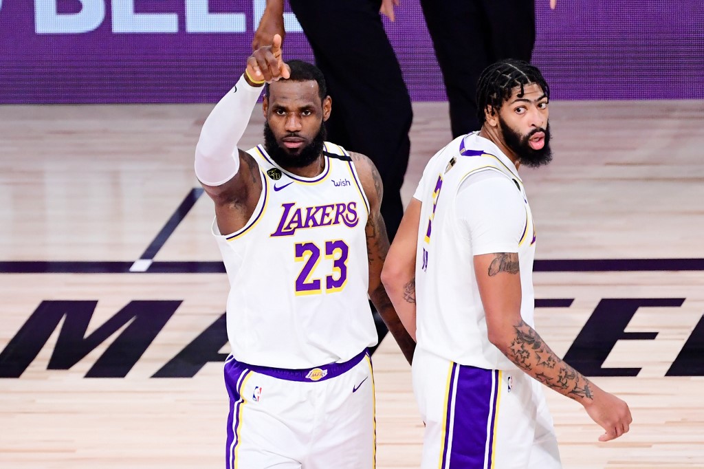 LeBron James continuará con los Lakers