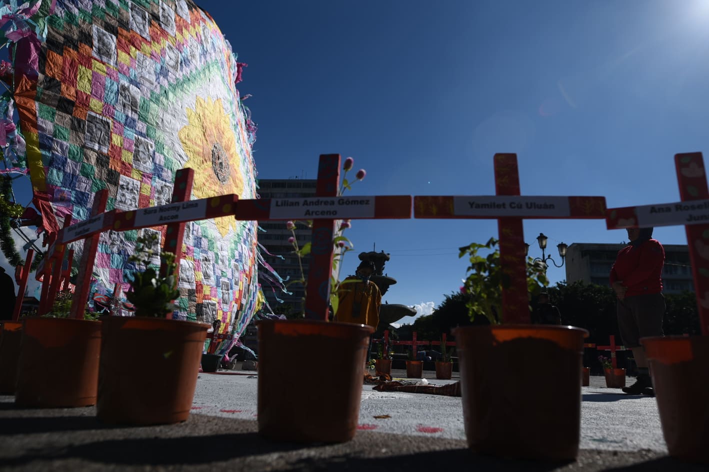 reconstruyen altar de víctimas del Hogar Seguro en Virgen de la Asunción