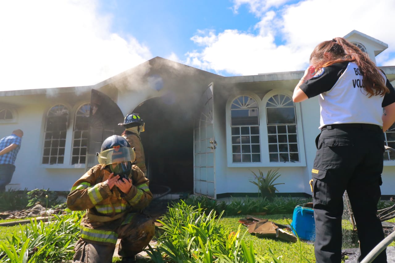 incendio en vivienda de ruta a El Salvador