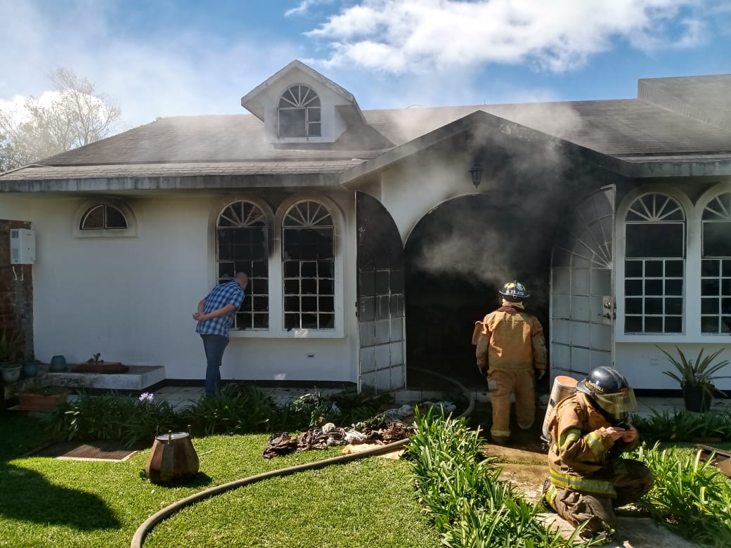 incendio en vivienda de ruta a El Salvador