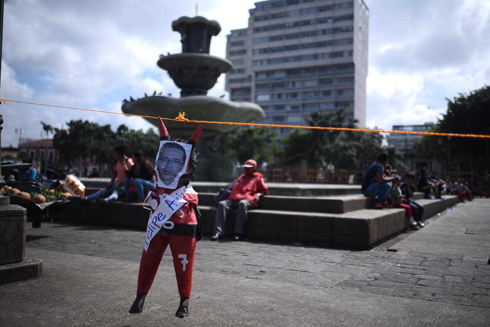 manifestación en plaza de la Constitución, 5 de diciembre