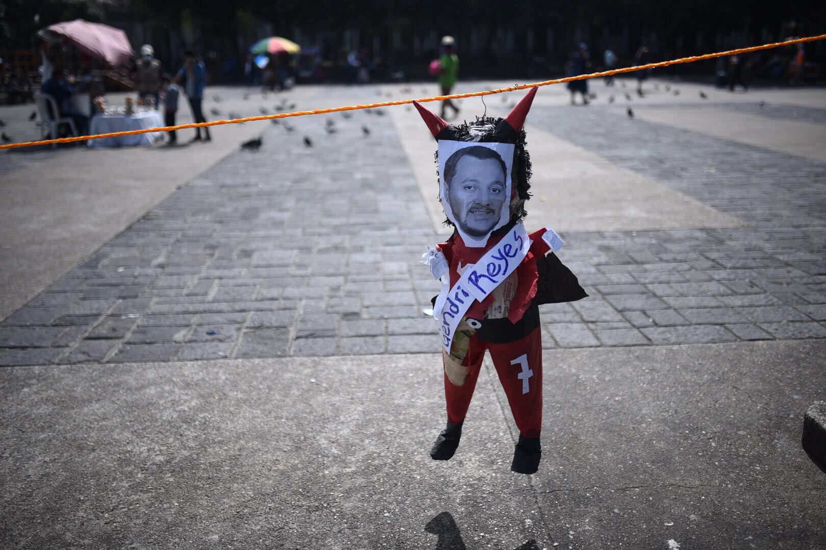 manifestación en plaza de la Constitución, 5 de diciembre