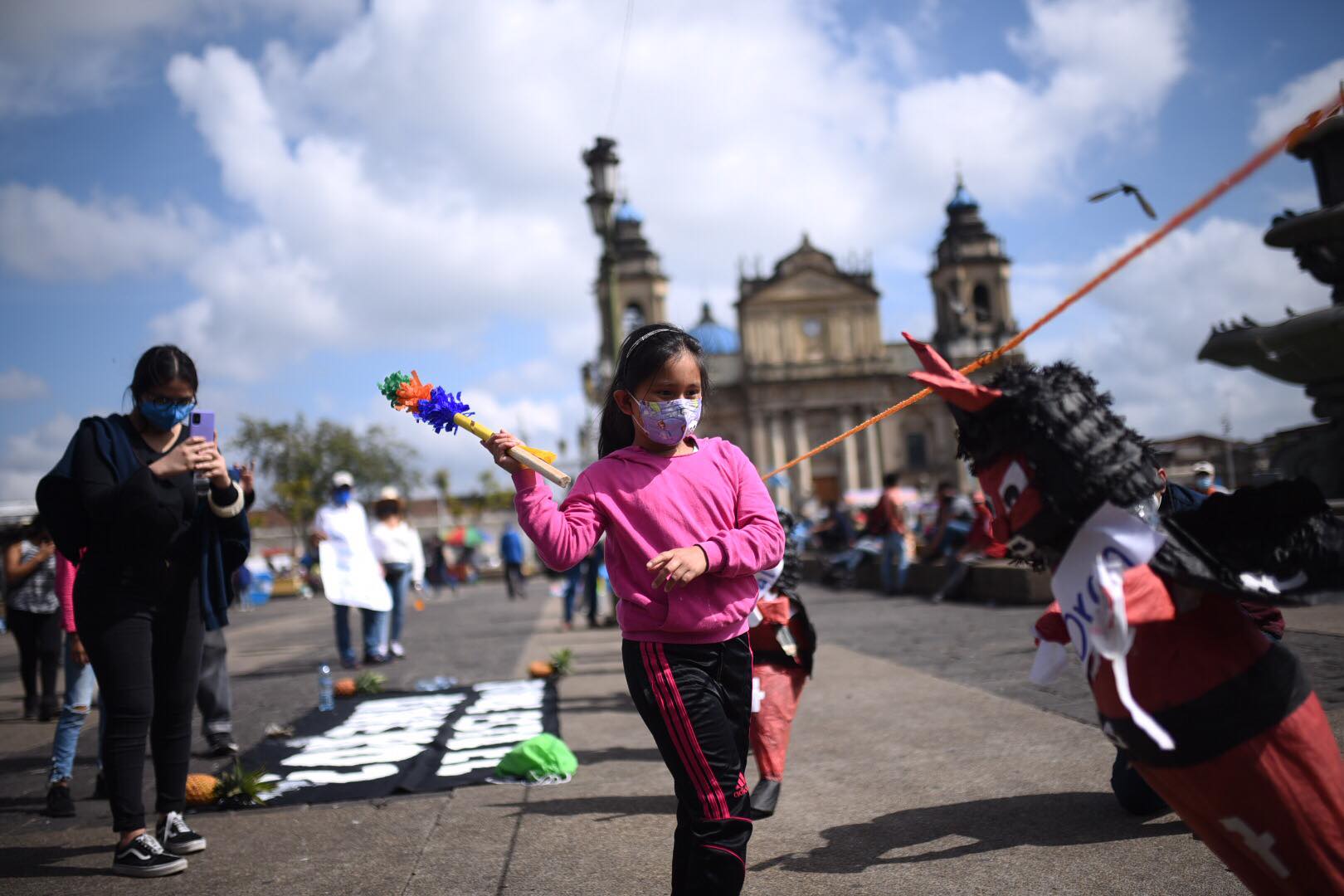 manifestación en plaza de la Constitución, 5 de diciembre