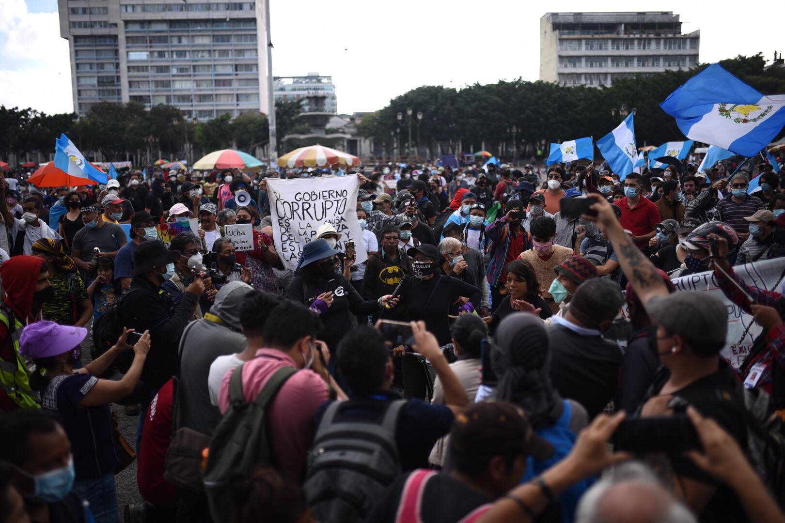 manifestación en plaza de la Constitución, 5 de diciembre