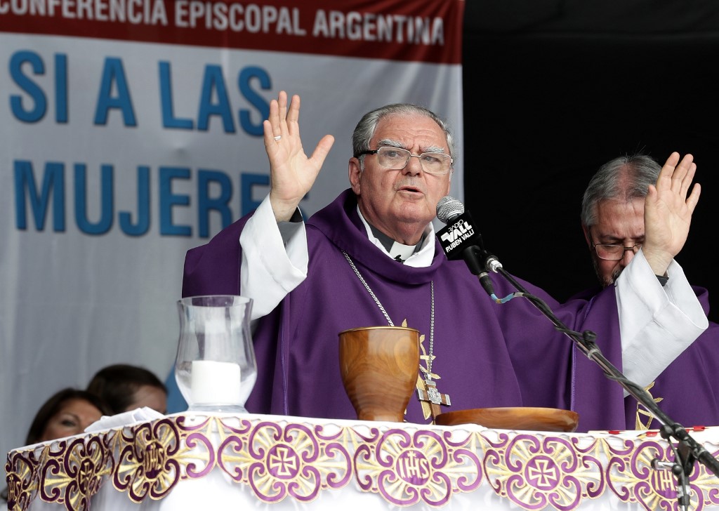 Obispo Oscar Ojea en Argentina