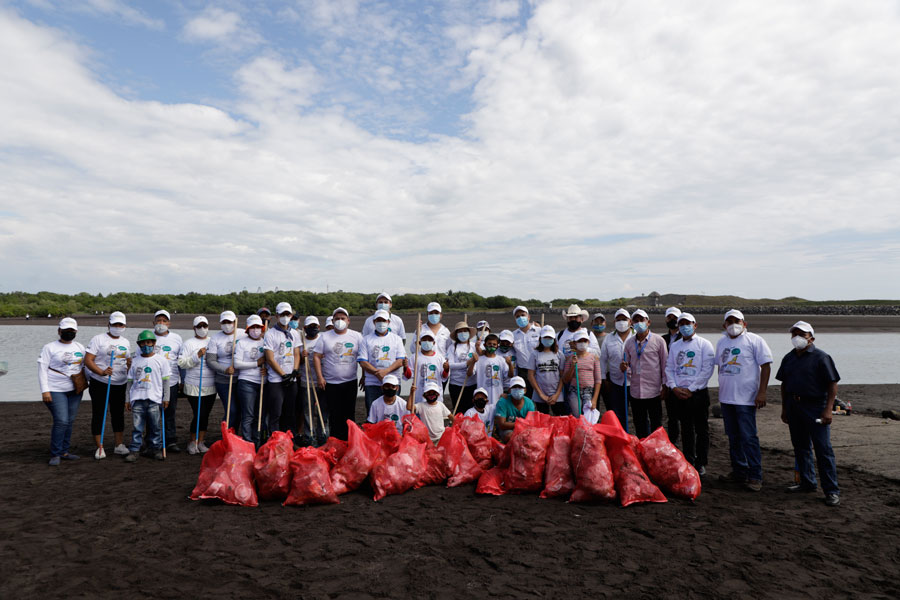 Recolección de basura en Puerto San José