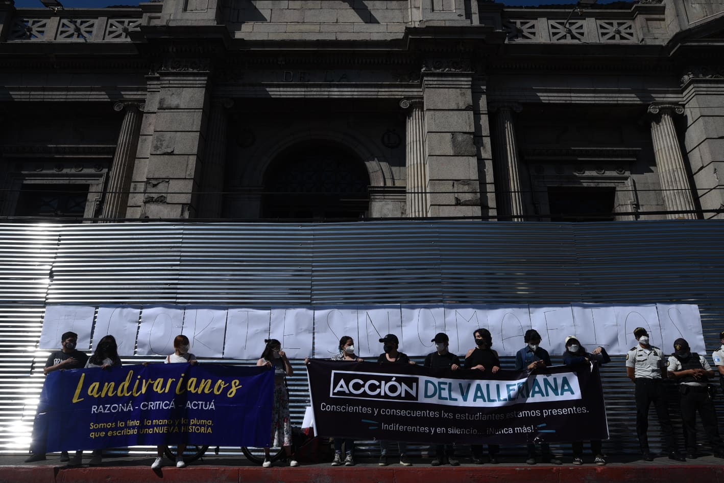 manifestación frente al Congreso por sesión para elegir magistrados de CSJ