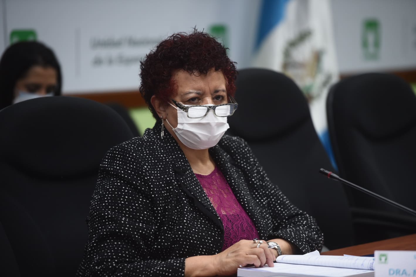 citación de autoridades del Ministerio de Salud e IGSS sobre vacunas por Covid-19