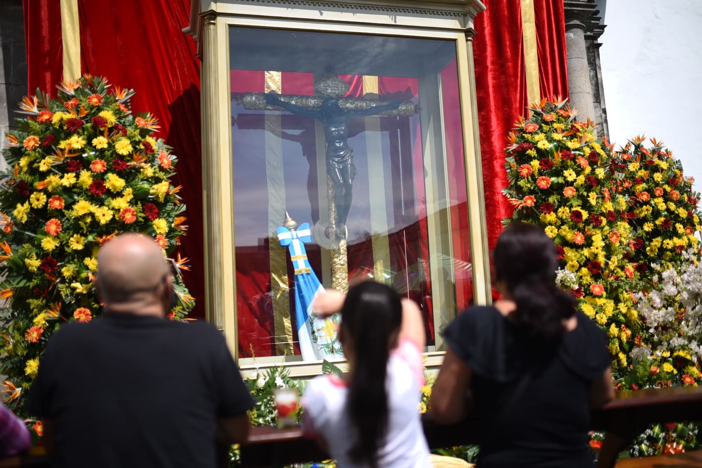 Devotos conmemoran el Día del Cristo Negro de Esquipulas