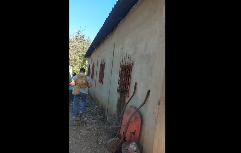 Intentan quemar vivienda de capturada en operativo por crimen de niña en Petén