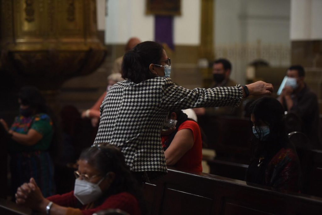 miércoles de ceniza, cruz de ceniza, durante pandemia del Covid-19