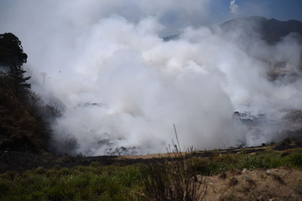 incendio en vertedero de basura de Villa Nueva