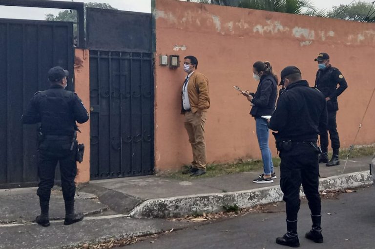 Allanamientos en zona 15 por caso de denuncia de SAT