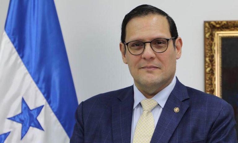 Lisandro Rosales, canciller hondureño, dice que se mantienen diálogos con Estados Unidos