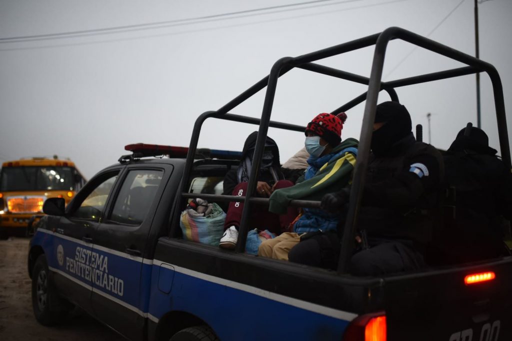 Trasladan a privados de libertad de Cantel a otras prisiones