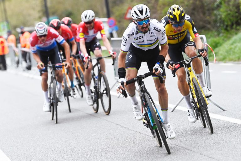 Julian Alaphilippe gana primera etapa del Tour de Francia