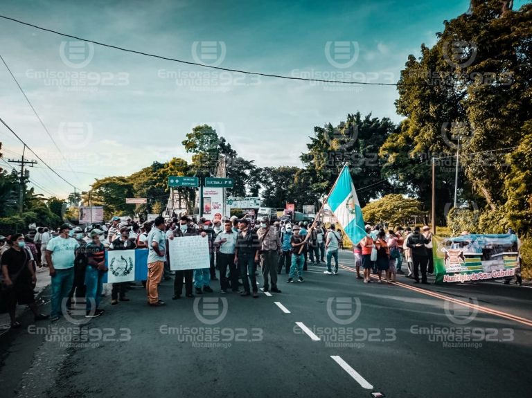 manifestacion-exmilitares-san-antonio-suchitepequez-emisoras-unidas