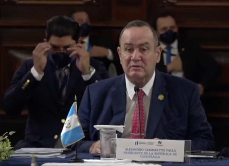 reunión de vicepresidenta Kamala Harris y presidente Alejandro Giammattei en Palacio Nacional