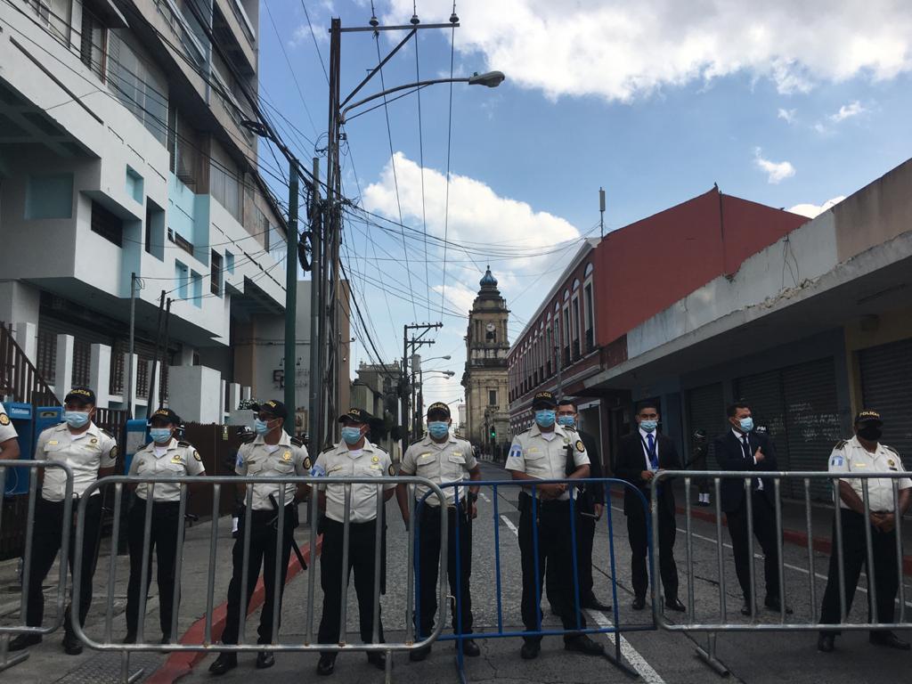 cierres vehiculares y manifestaciones cerca del Palacio Nacional por visita de vicepresidenta Kamala Harris