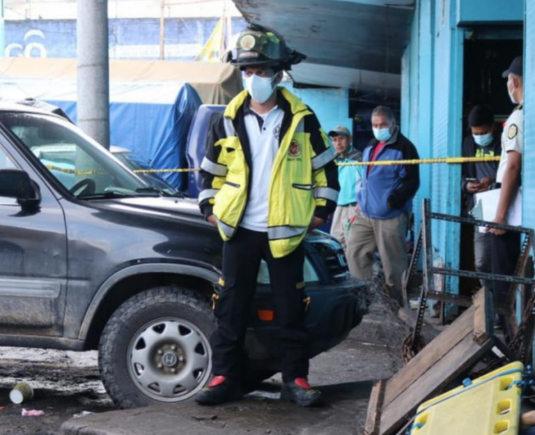 Hombre muere baleado en parqueo del mercado La Terminal