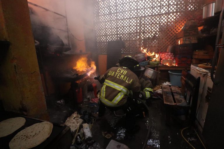 incendio en comedor de La Terminal, zona 9