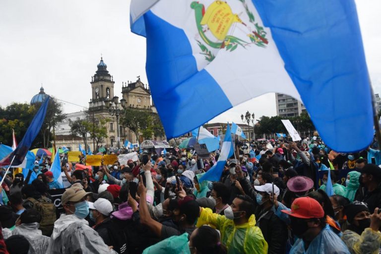 manifestación en plaza de la Constitución por paro nacional del 29 de julio