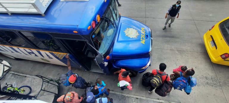 Migrantes haitianos son rescatados en Villa Canales