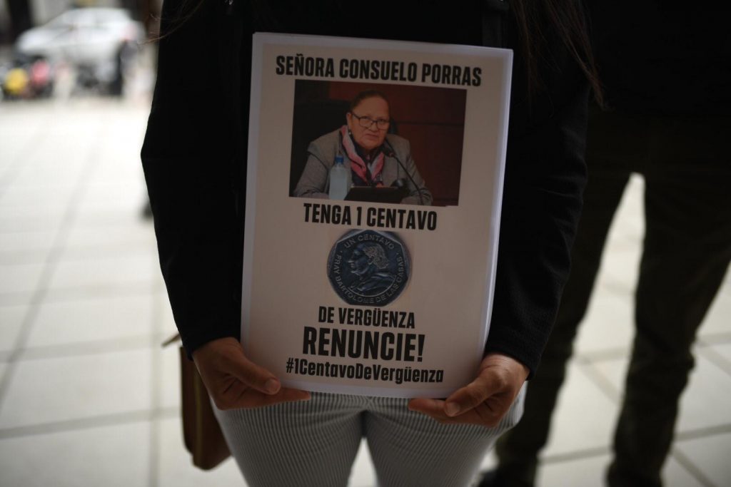 manifestación en el Ministerio Público para exigir la renuncia de Consuelo Porras