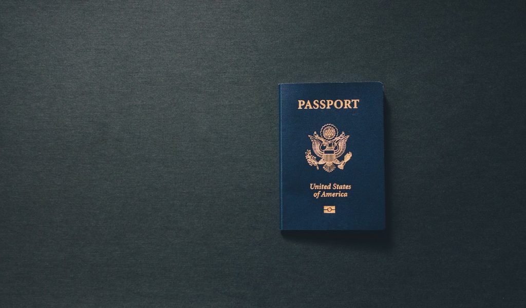 EE. UU. emite el primer pasaporte con género “X”