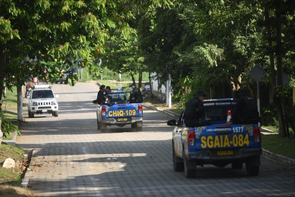 presencia de PNC y el Ejército por estado de Sitio en El Estor, Izabal