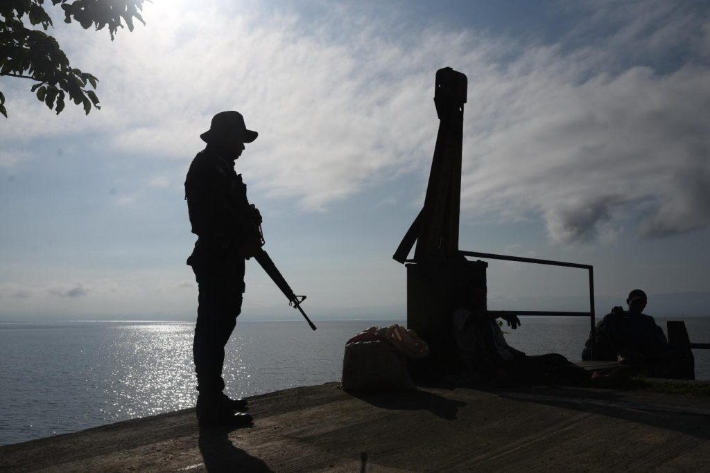 presencia de PNC y el Ejército por estado de Sitio en El Estor, Izabal