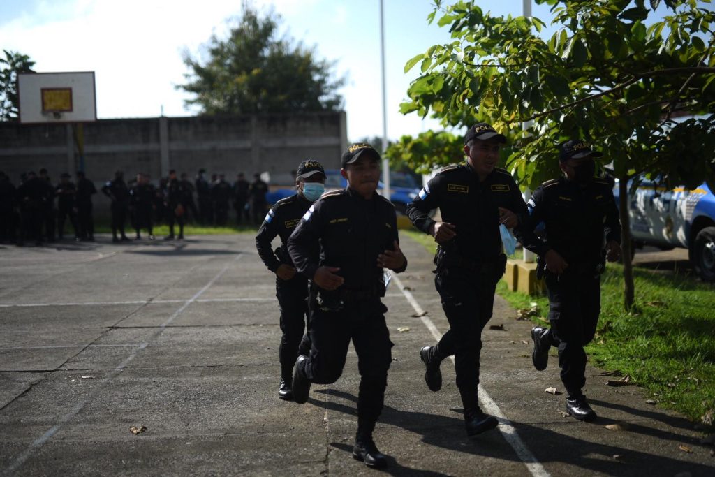 presencia de PNC y el Ejército por estado de Sitio en El Estor, Izabal