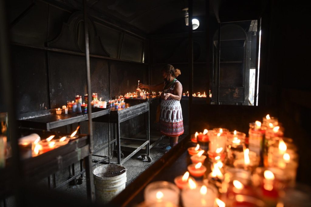 Fieles católicos acuden al templo La Merced para celebrar a San Judas Tadeo