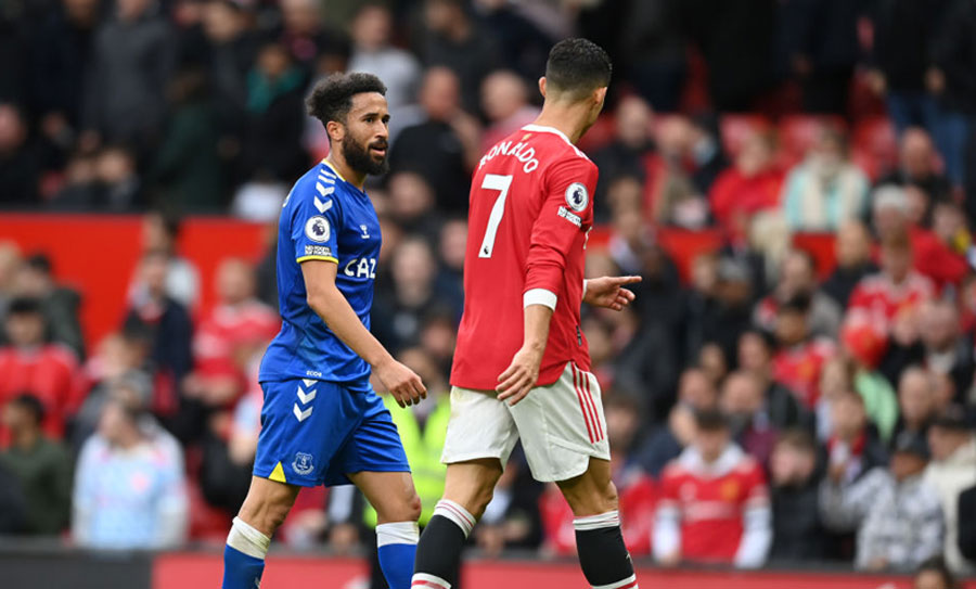 Manchester United empata con el Everton