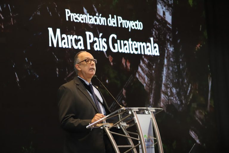 Mynor Cordón, director del Inguat, habla sobre el proyecto "Marca País"