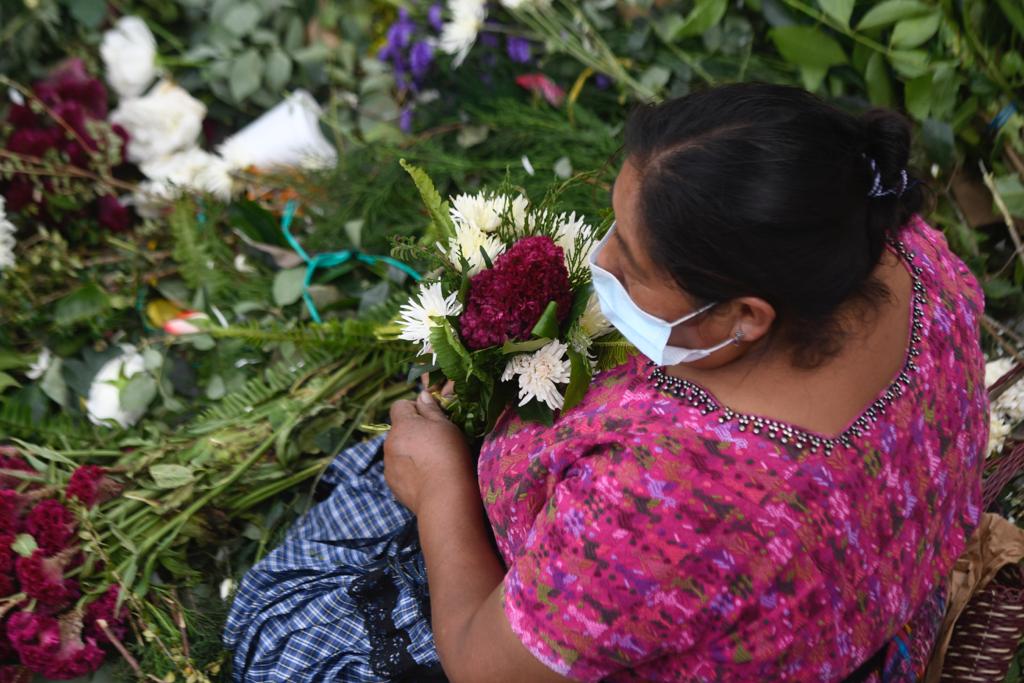 visitas a los cementerios en el Día de los Santos