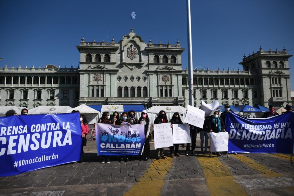 en el Día del Periodista, marchan para pedir libertad de expresión