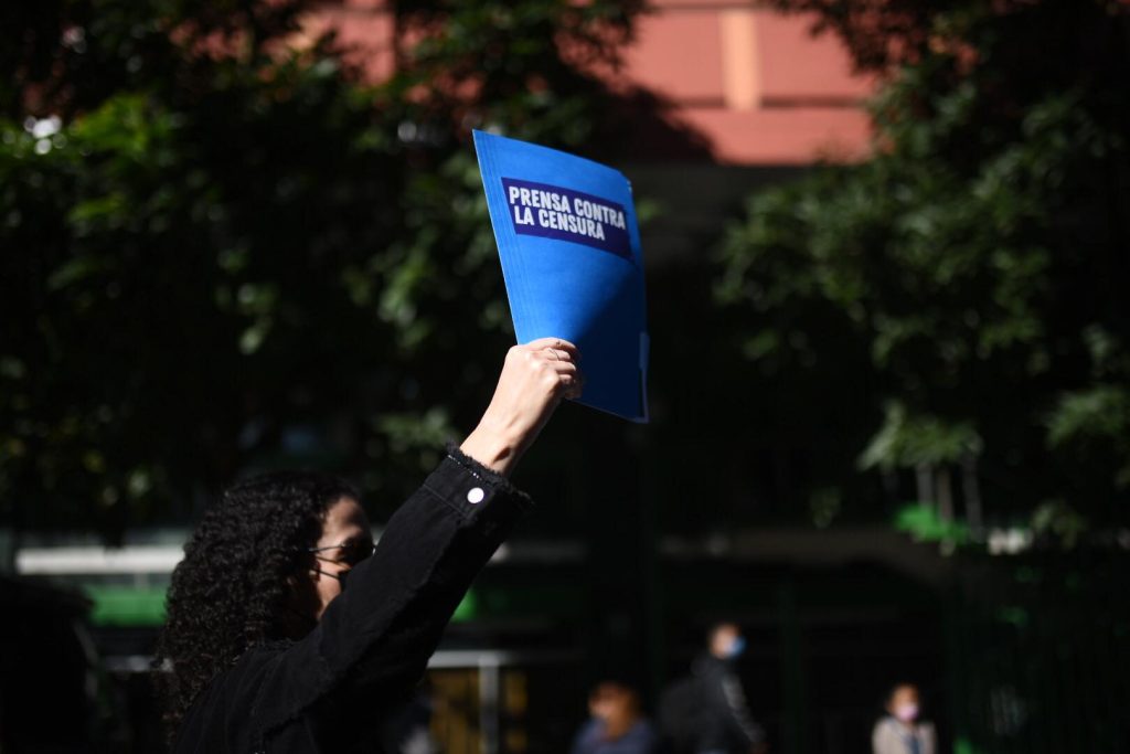 en el Día del Periodista, marchan para pedir libertad de expresión