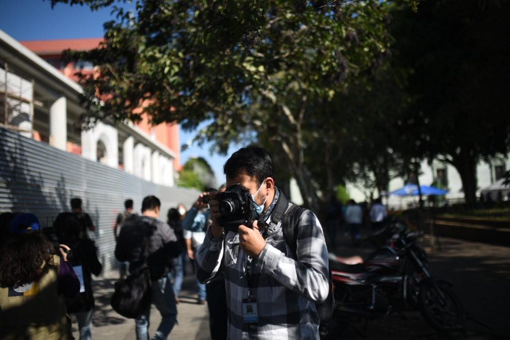 en el Día del Periodista, marchan para pedir libertad de expresión