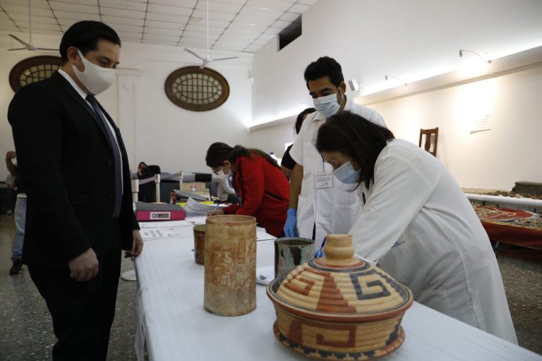 Alemania devuelve objetos y esculturas mayas a Guatemala